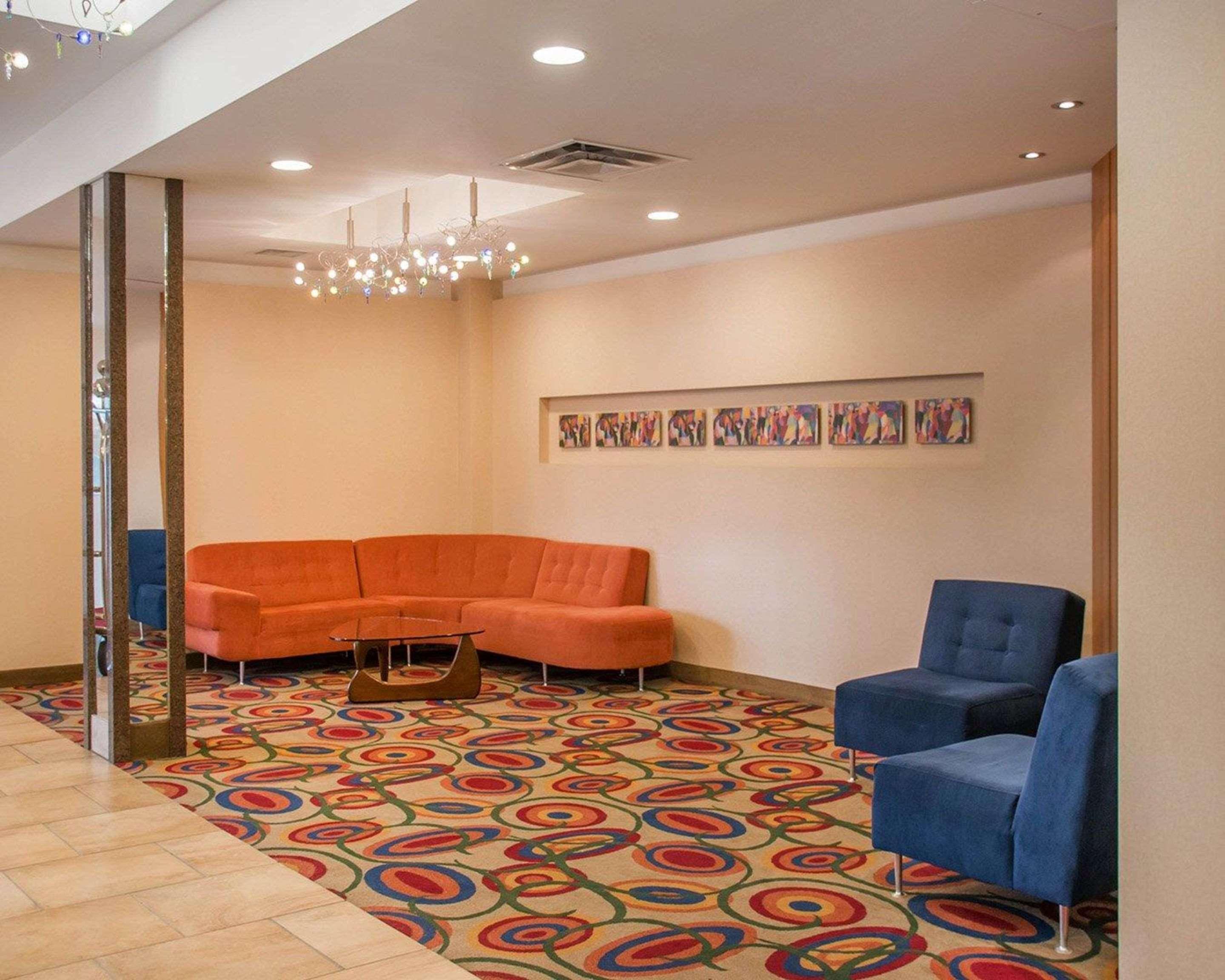 Quality Inn & Suites Winnipeg Exterior photo