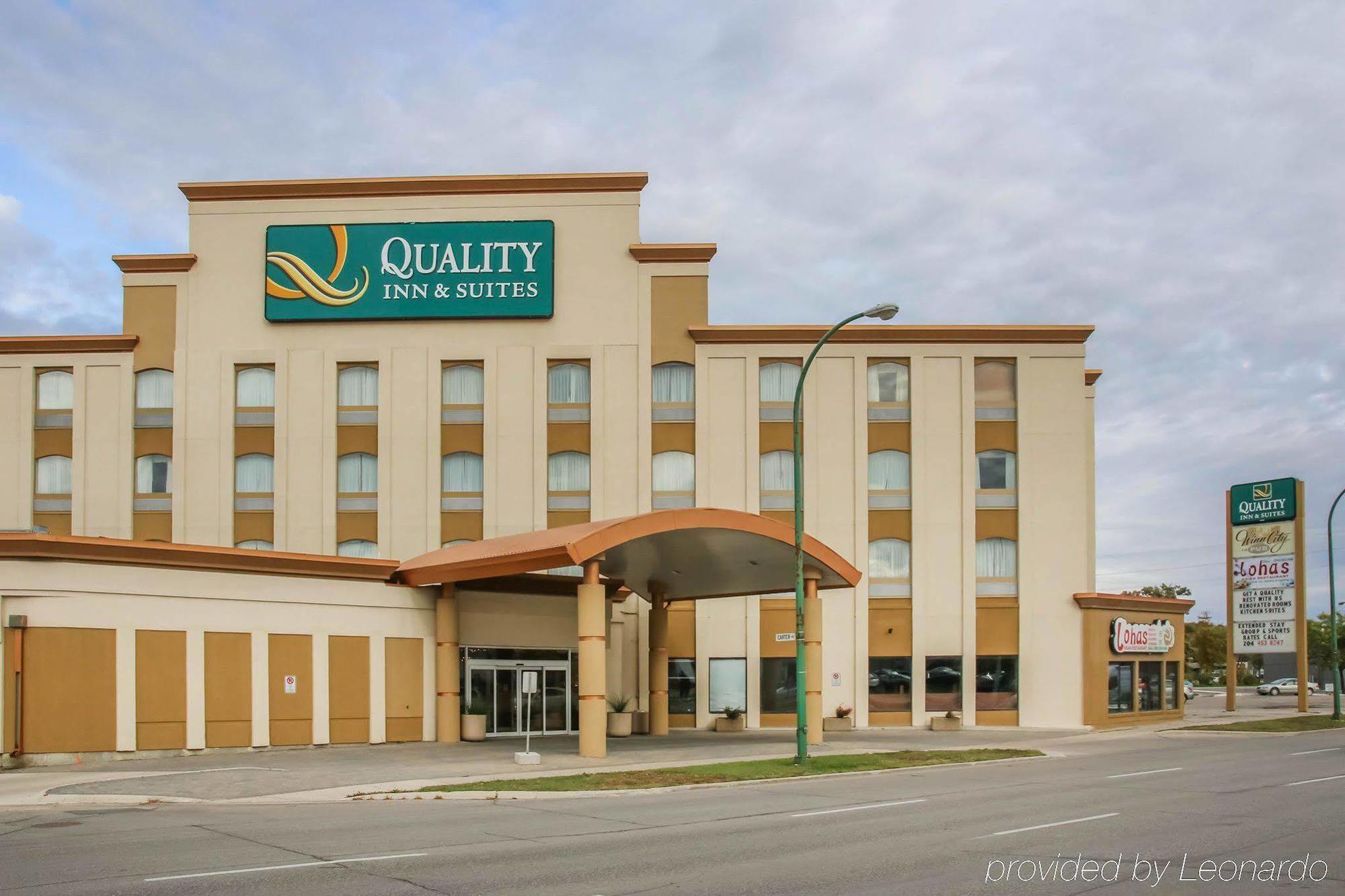 Quality Inn & Suites Winnipeg Exterior photo