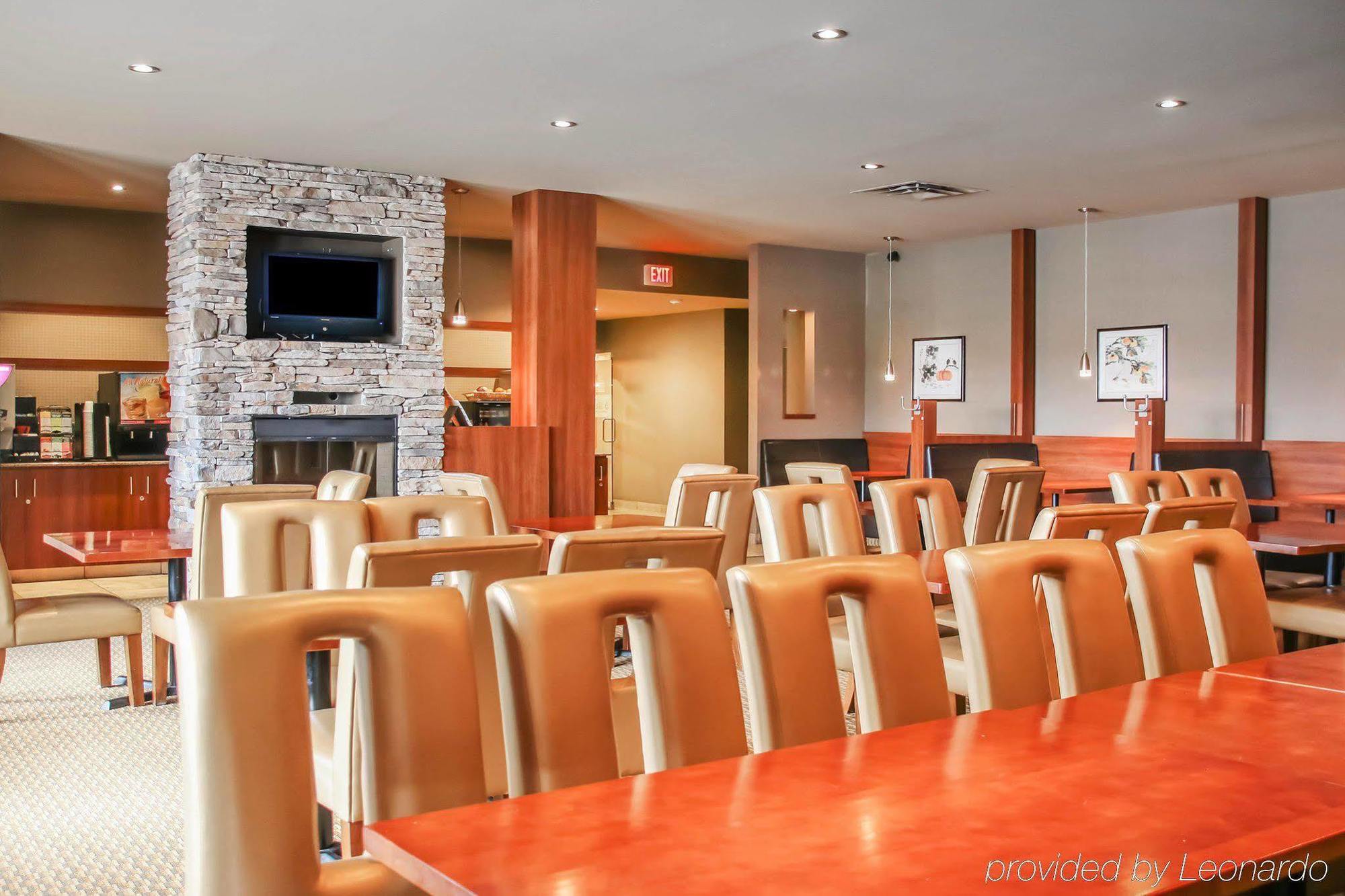 Quality Inn & Suites Winnipeg Exterior photo